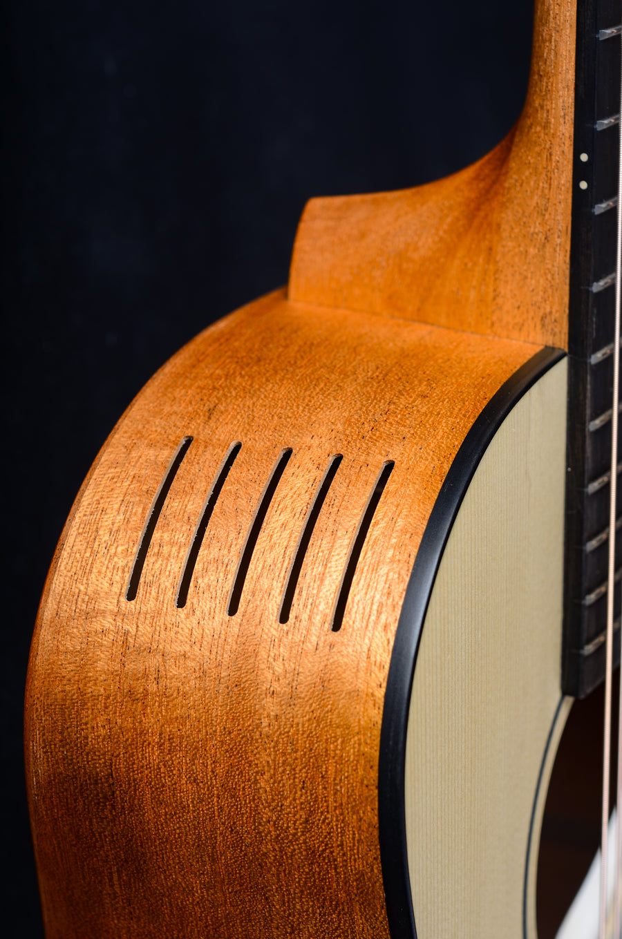 Furch Pioneer-EM a Travel Guitar - Engelmann Spruce/African Mahogany