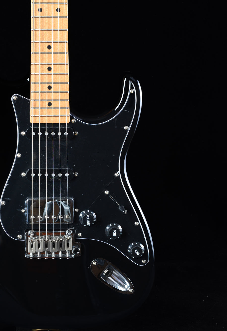 Tagima Classic Series T-640 Super HSS - Black with Black Pickguard