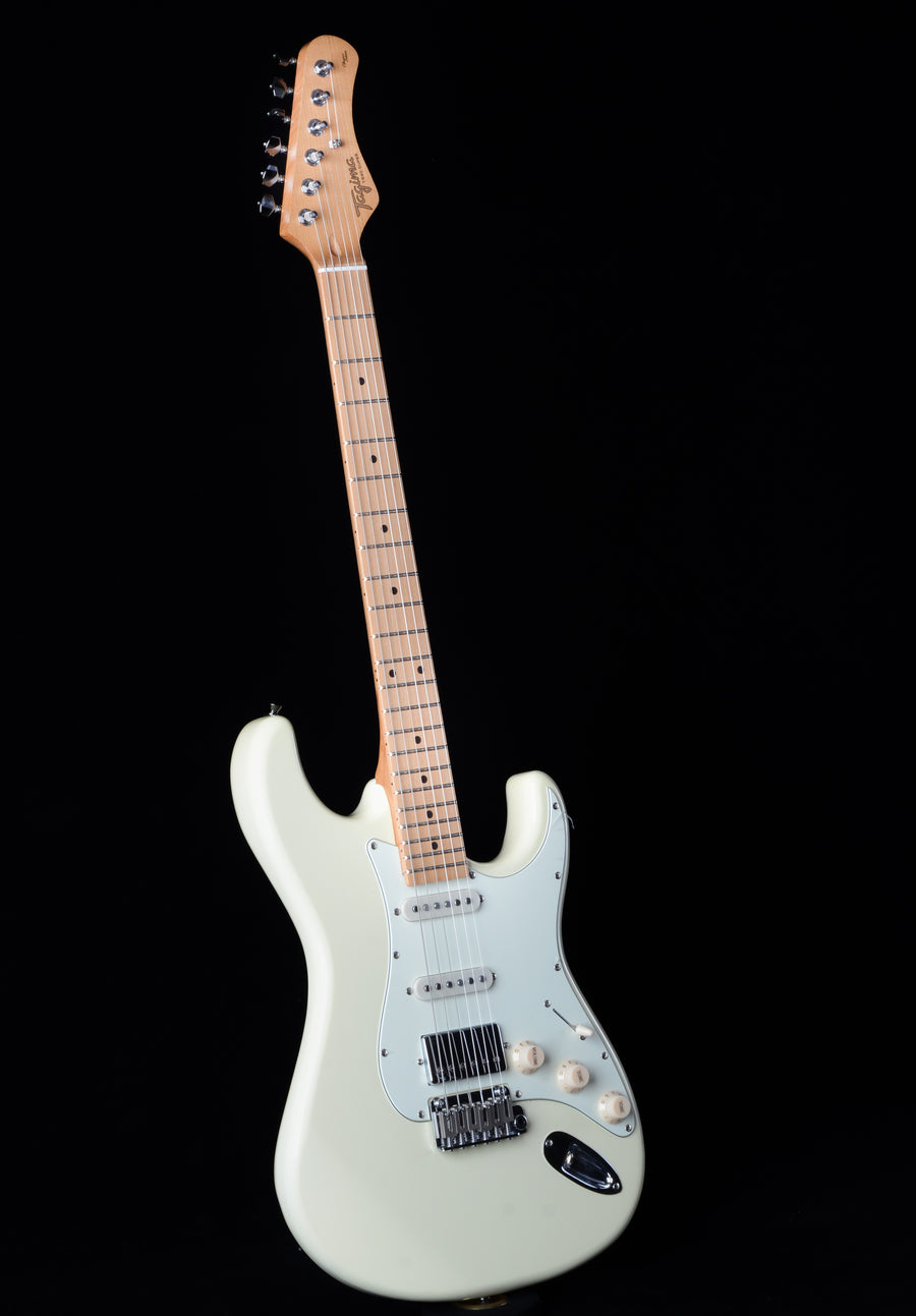 Tagima Classic Series T-640 Super HSS - Olympic White with Antique White Pickguard