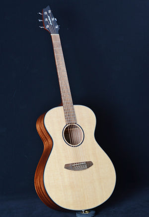 Breedlove Discovery S Concert